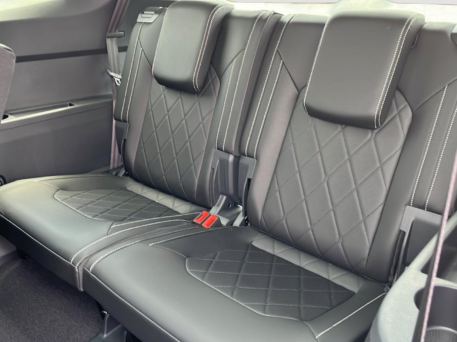 2025 Volkswagen Atlas SEL Premium R-Line - Photo 14