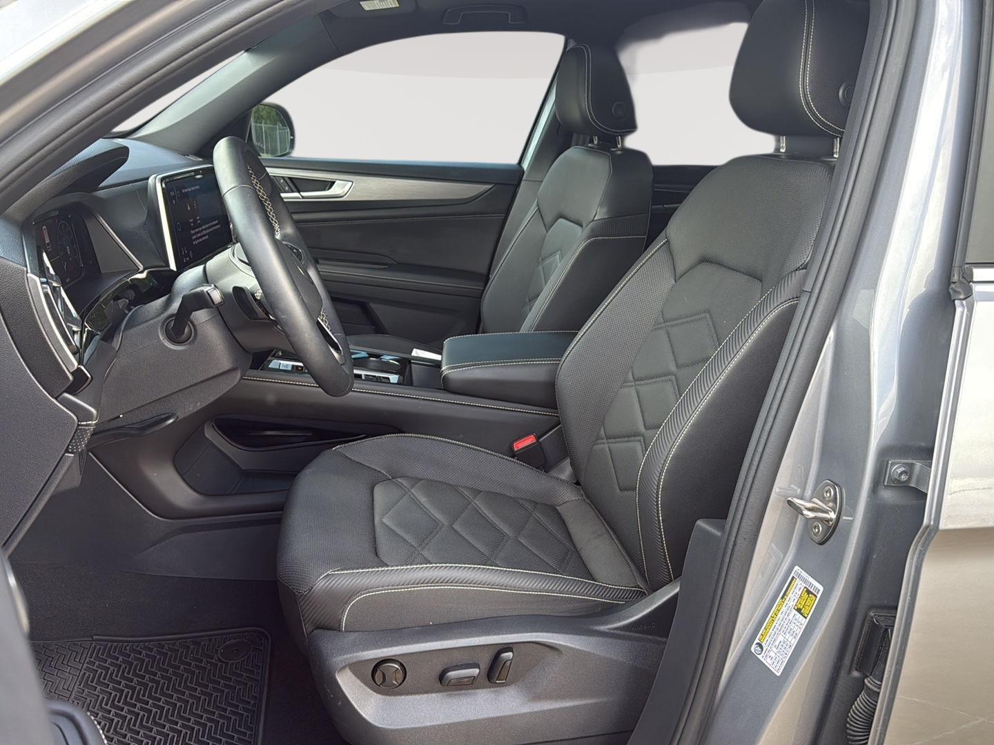 2025 Volkswagen Atlas Cross Sport SE w/Tech - Photo 12