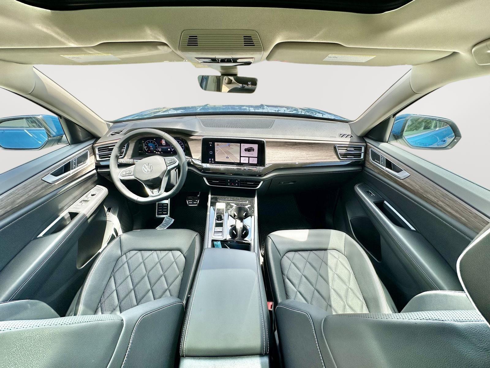 2025 Volkswagen Atlas SEL Premium R-Line - Photo 13