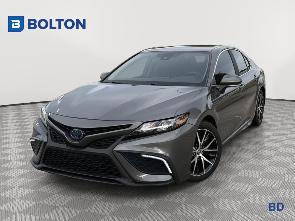 2022 Toyota Camry Hybrid SE