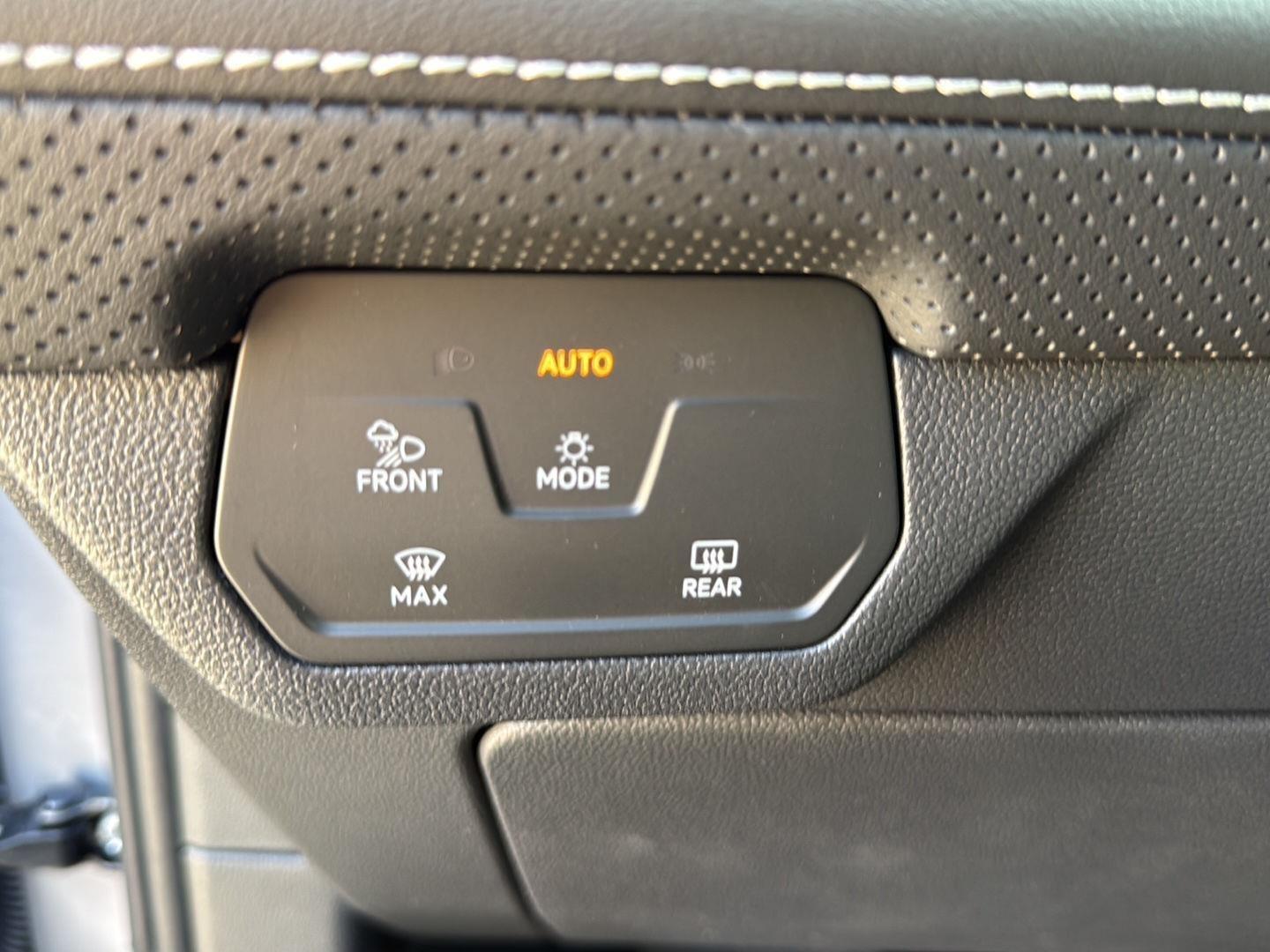 2026 Volkswagen Atlas SE w/Tech - Photo 13