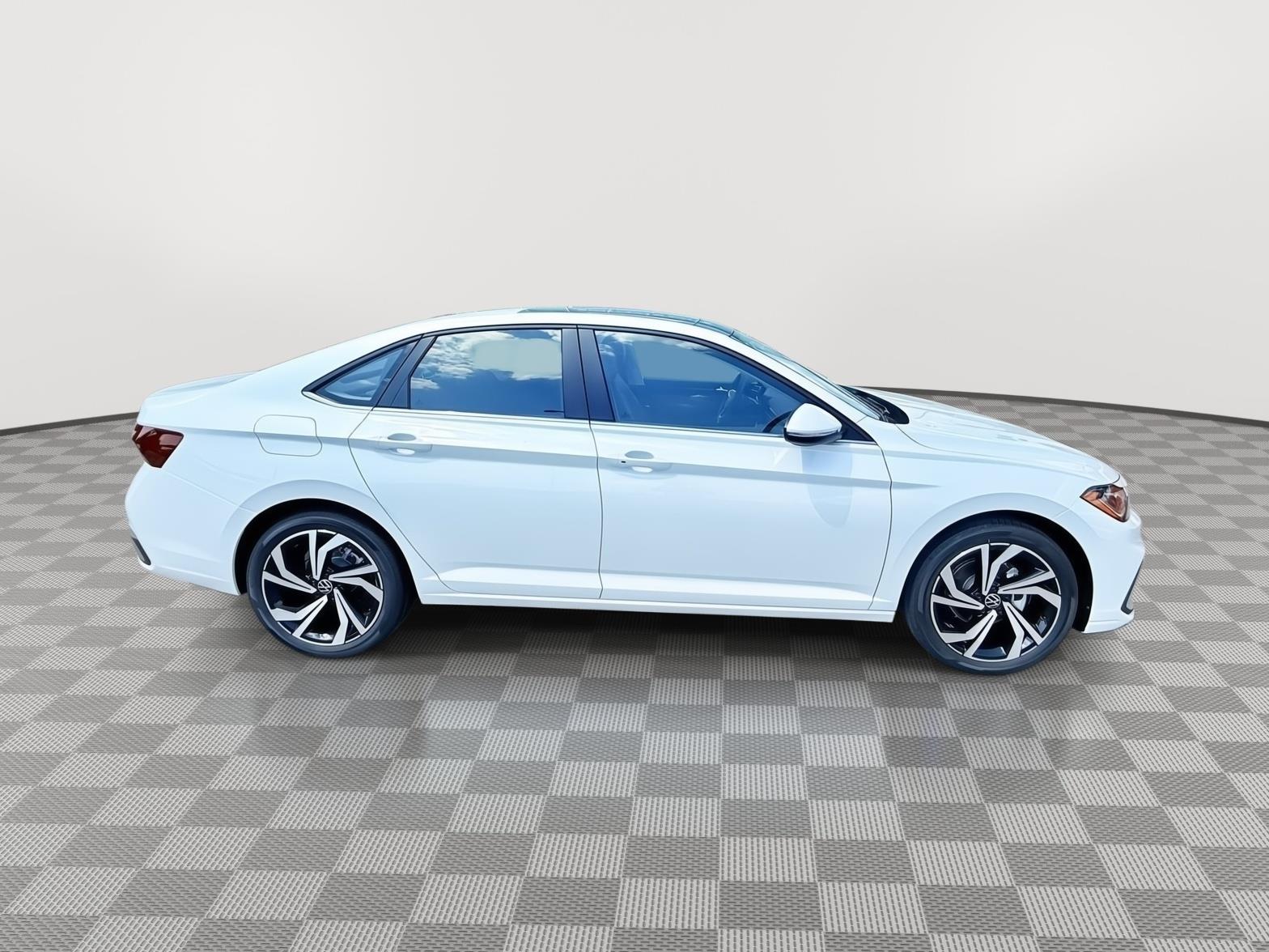 2025 Volkswagen Jetta SEL's photo