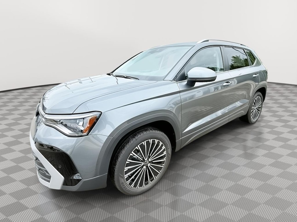 New 2025 Volkswagen Taos 1.5T SE SUV