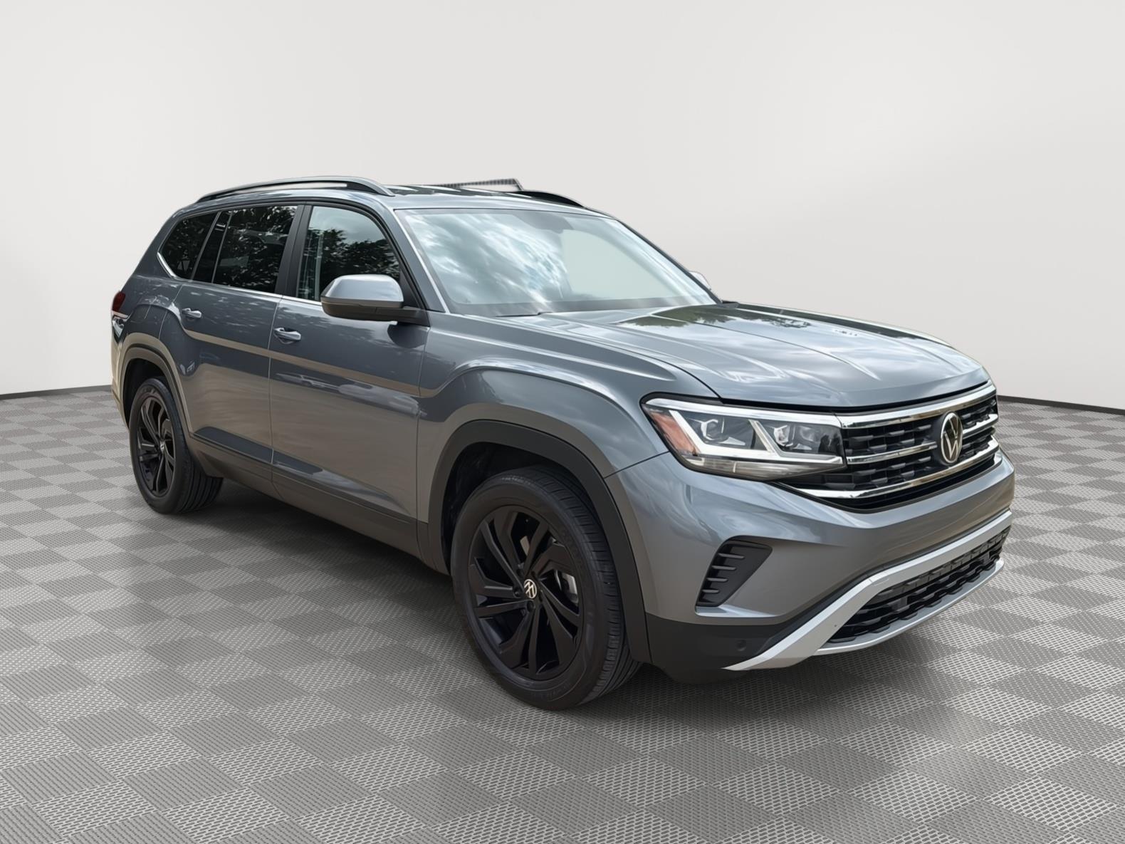 2023 Volkswagen Atlas SE w/Tech - Photo 7