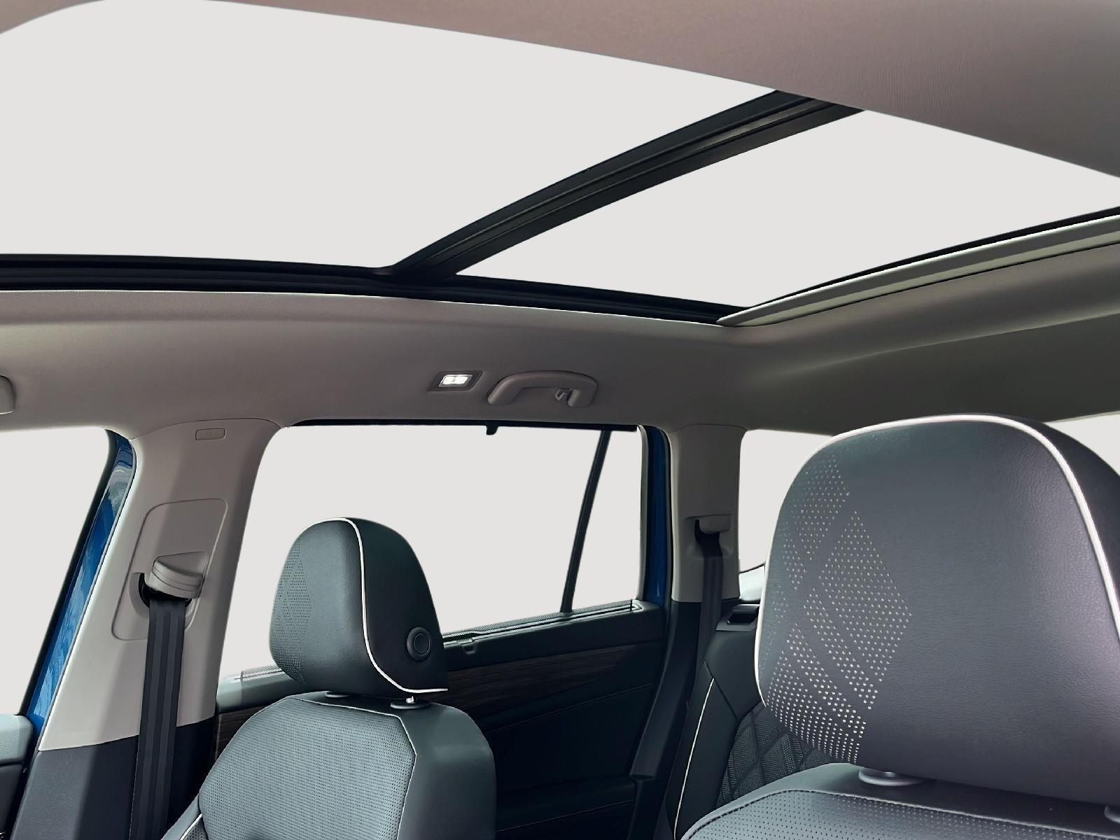 2025 Volkswagen Atlas SEL Premium R-Line - Photo 13