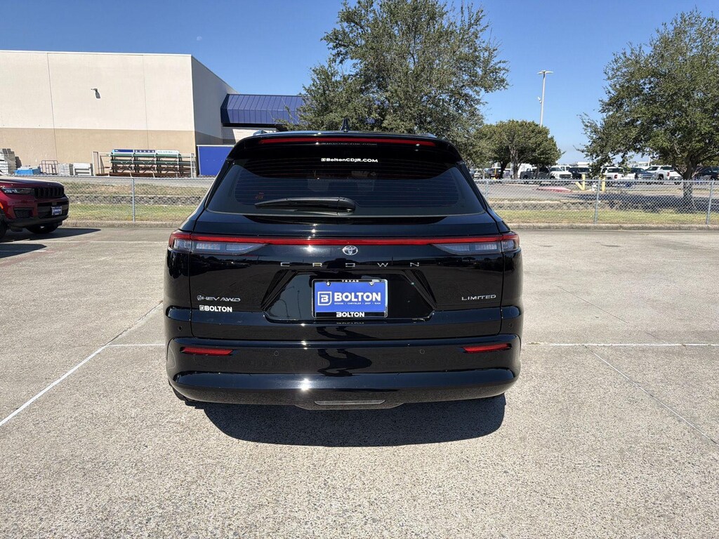 Used 2025 Toyota Crown Signia Limited SUV