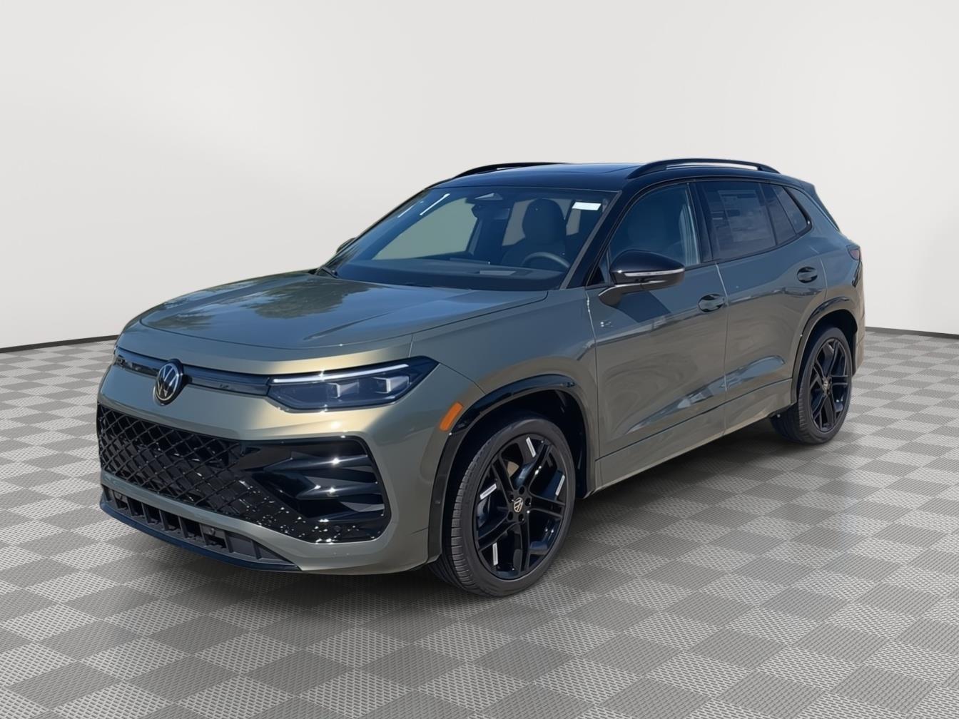 2026 Volkswagen Tiguan 2.0T SE R-Line Black's photo