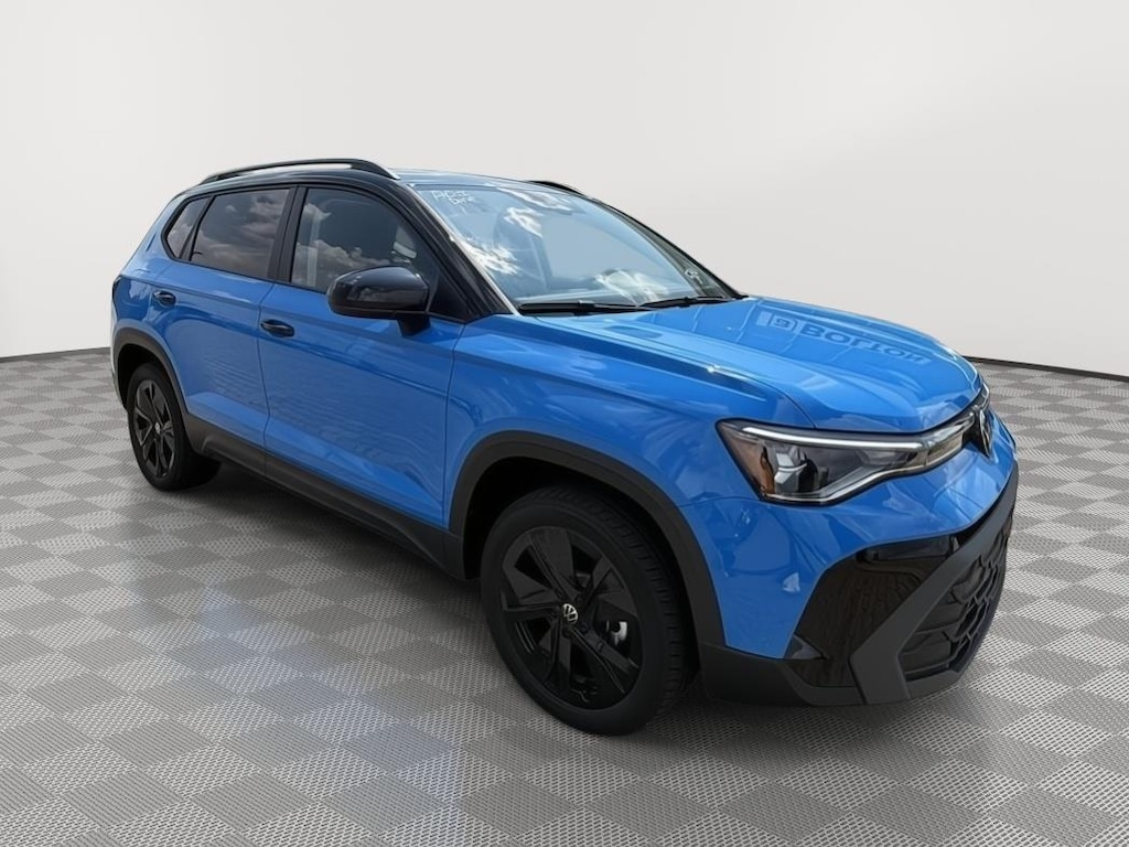 New 2025 Volkswagen Taos 1.5T SE Black SUV