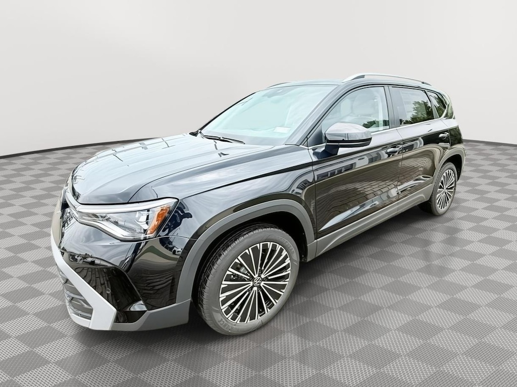 New 2025 Volkswagen Taos 1.5T SE SUV