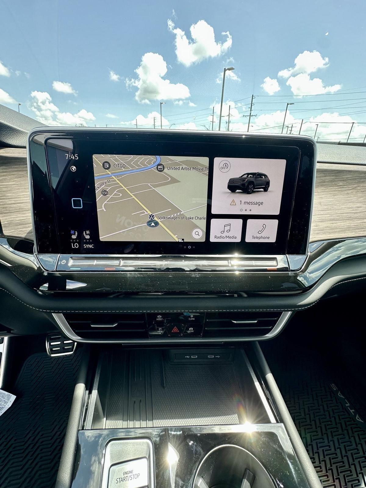 2025 Volkswagen Atlas SEL Premium R-Line - Photo 15