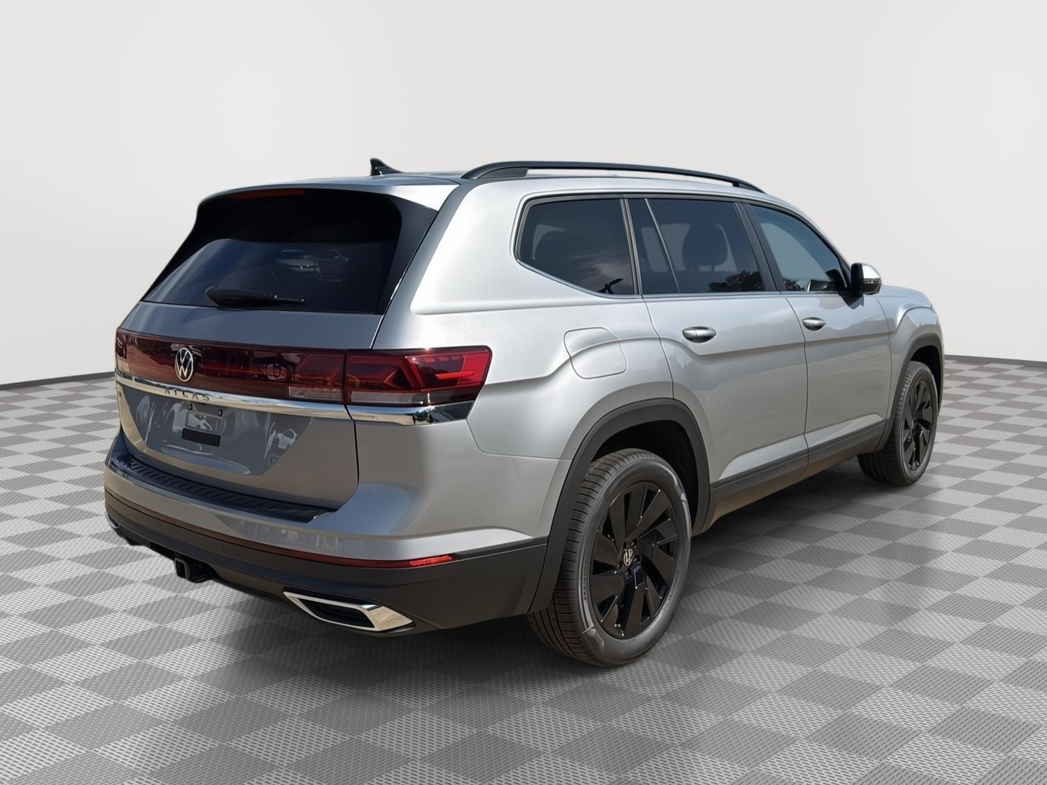 2026 Volkswagen Atlas SE w/Tech - Photo 5