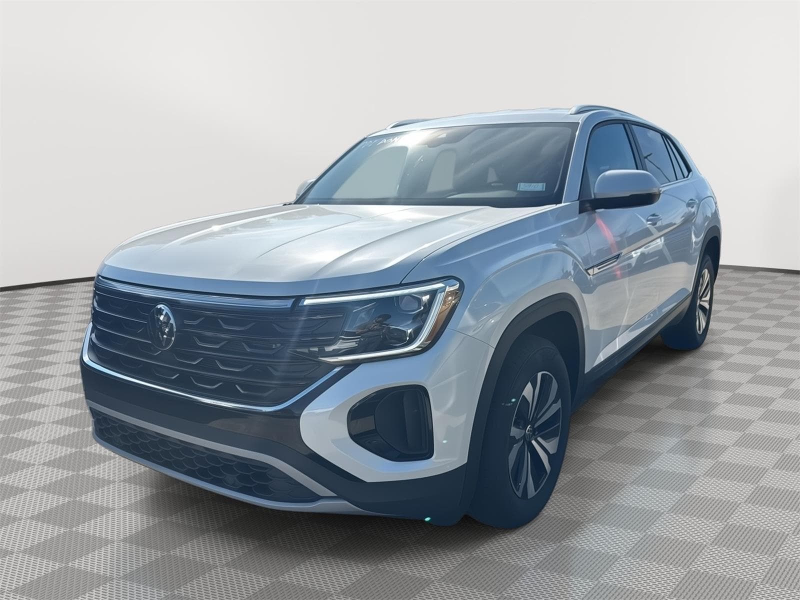 2026 Volkswagen Atlas Cross Sport SE's photo