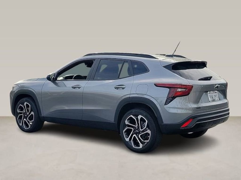 Used 2025 Chevrolet Trax 2RS SUV