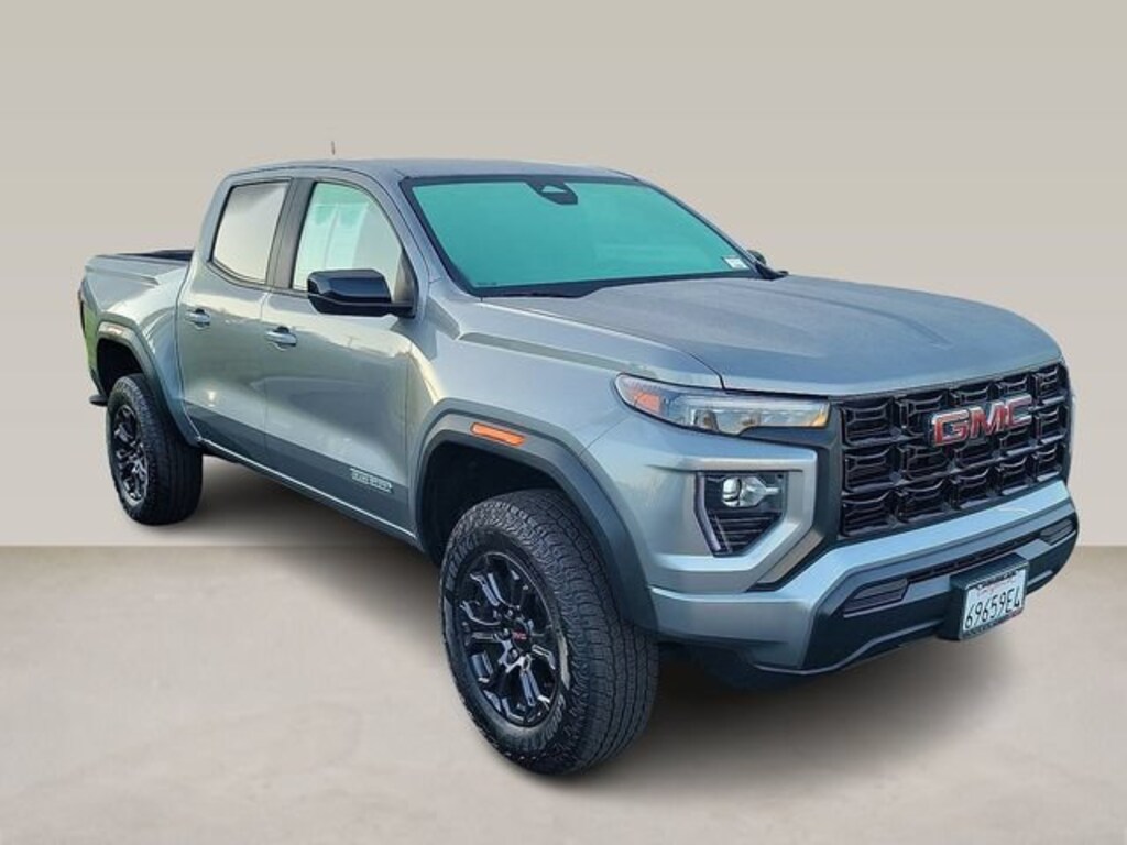 Used 2025 GMC Canyon Elevation Truck