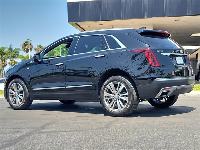 Certified 2021 Cadillac XT5 Premium Luxury with VIN 1GYKNCRS5MZ209228 for sale in Signal Hill, CA