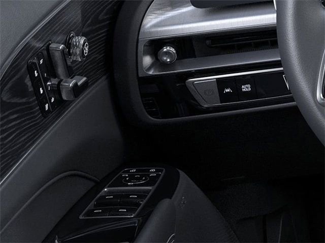 2025 Cadillac LYRIQ Luxury 2 - Photo 22
