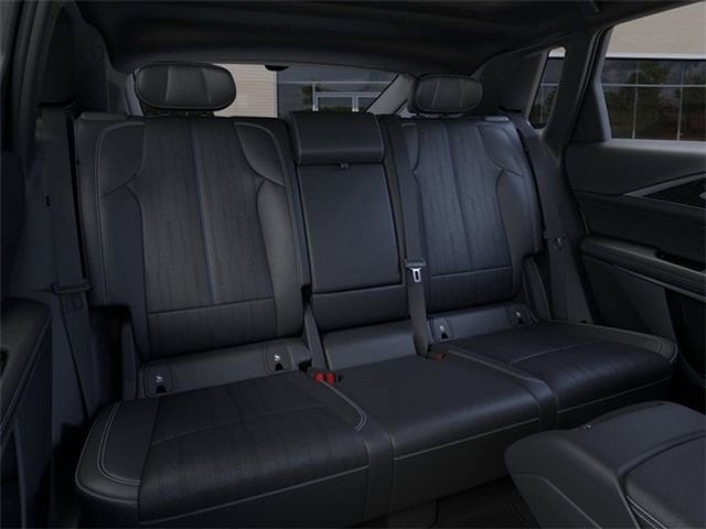 2025 Cadillac LYRIQ Luxury 2 - Photo 17