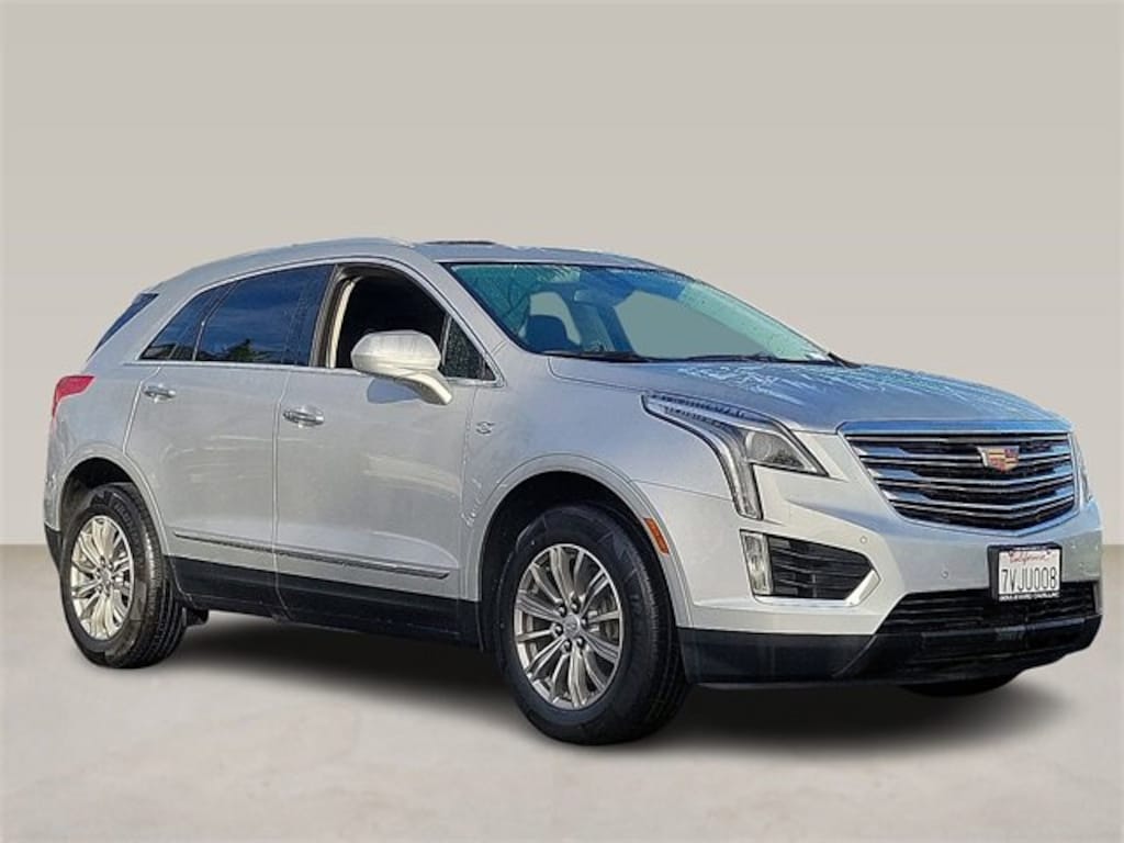 Used 2017 CADILLAC XT5 Luxury FWD SUV