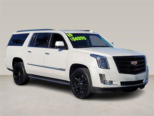 2019 Cadillac Escalade ESV Luxury's photo