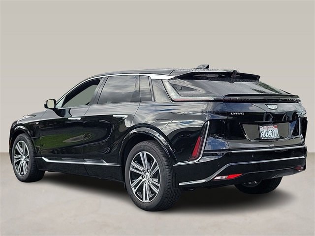 Used 2025 Cadillac LYRIQ Luxury 1 with VIN 1GYKPNRK8SZ312338 for sale in Signal Hill, CA