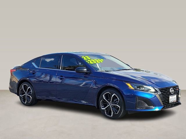 2023 Nissan Altima SR