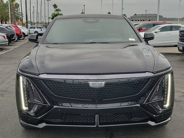 2026 Cadillac LYRIQ V Premium - Photo 8