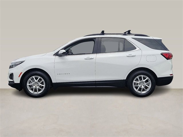 2022 Chevrolet Equinox LT photo 2
