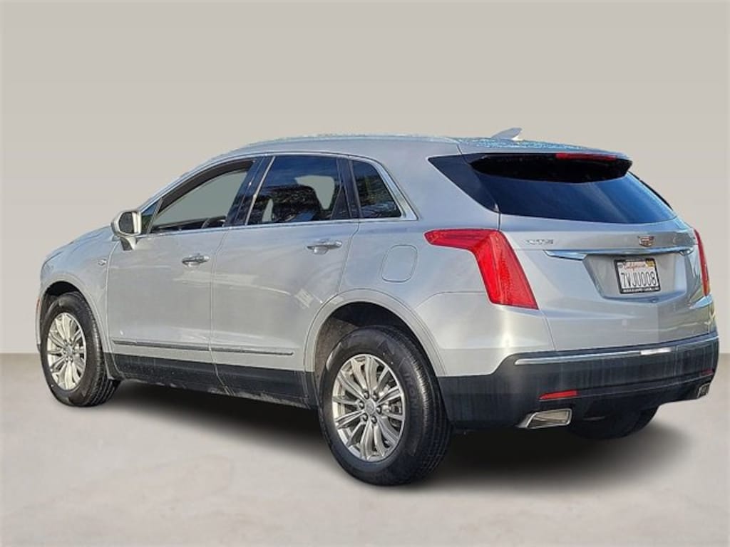 Used 2017 CADILLAC XT5 Luxury FWD SUV