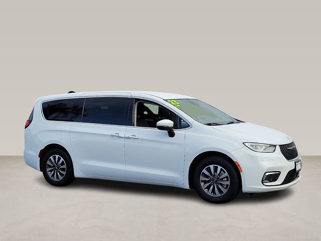 2023 Chrysler Pacifica Hybrid Touring L