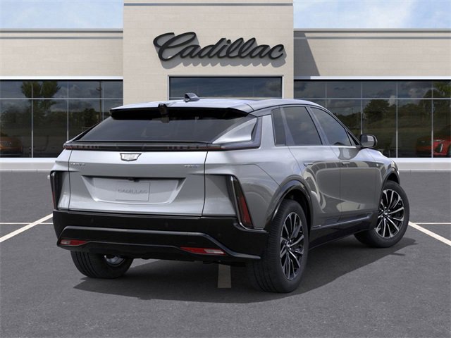 2025 Cadillac Lyriq Sport photo 2