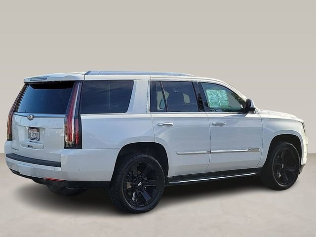 2019 CADILLAC Escalade Luxury photo 2