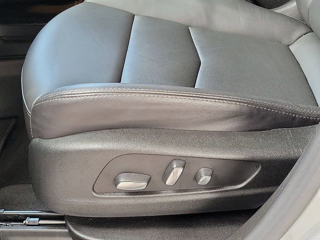 2025 Cadillac XT5 Premium Luxury - Photo 18