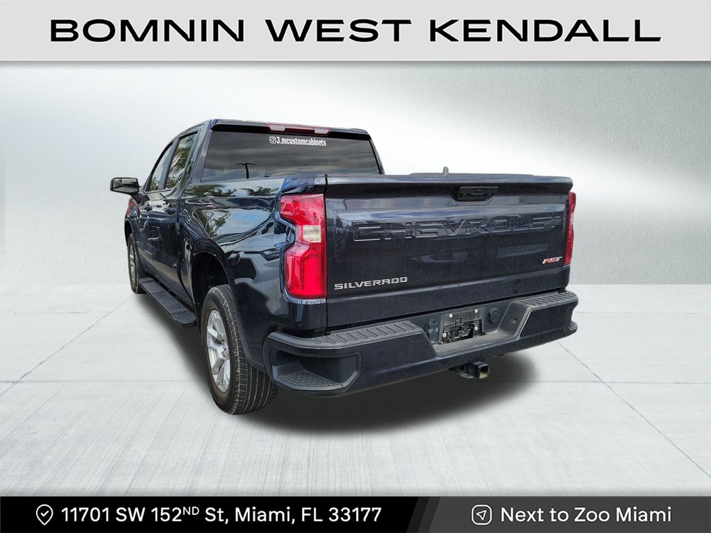 2023 Chevrolet Silverado 1500 RST photo 3