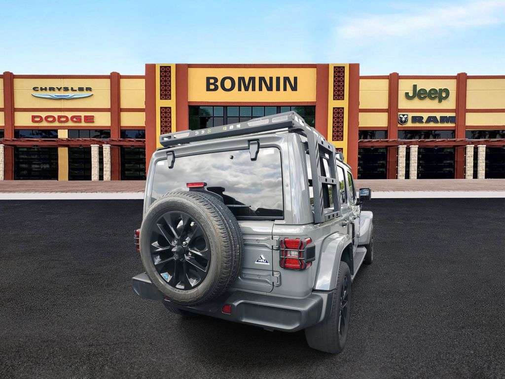 2023 Jeep Wrangler Sahara 4xe photo 3