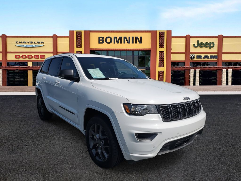 2021 Jeep Grand Cherokee Anniversary Edition photo 2