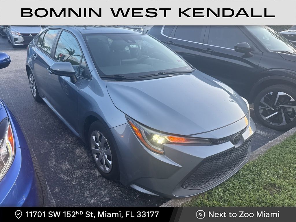 2020 Toyota Corolla LE photo 2