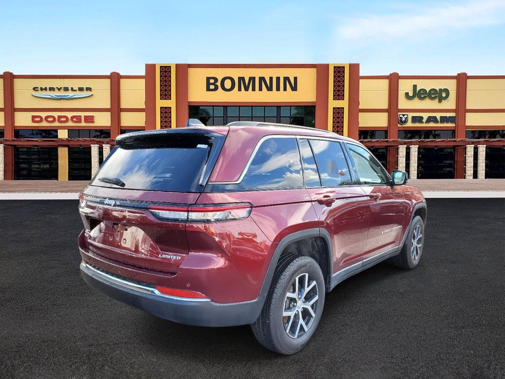 2024 Jeep Grand Cherokee Limited photo 3