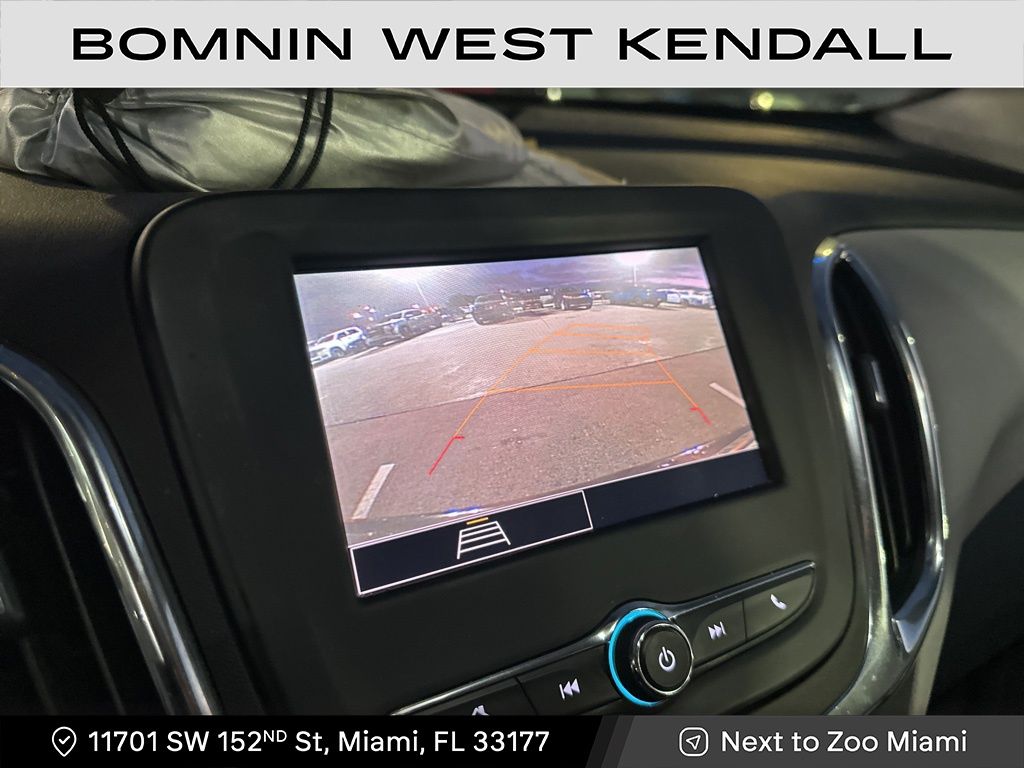 2024 Chevrolet Equinox LS photo 3