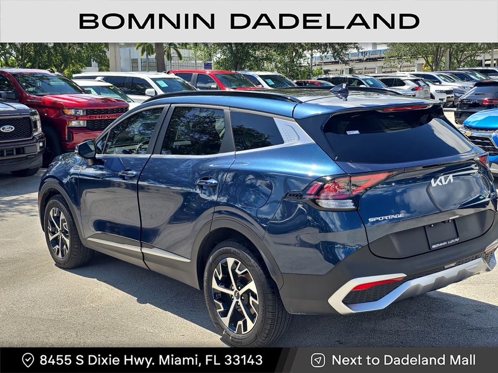 2024 Kia Sportage Hybrid EX photo 3