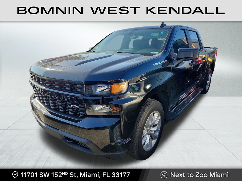 2021 Chevrolet Silverado 1500 Custom photo 2