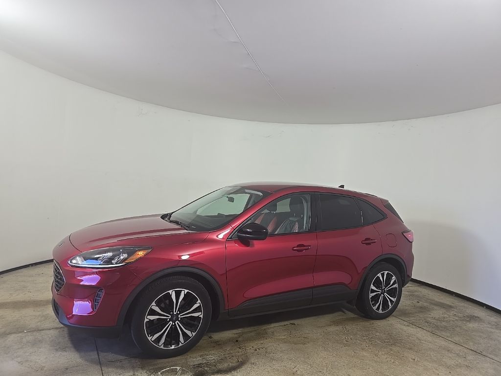 2021 Ford Escape SE photo 2