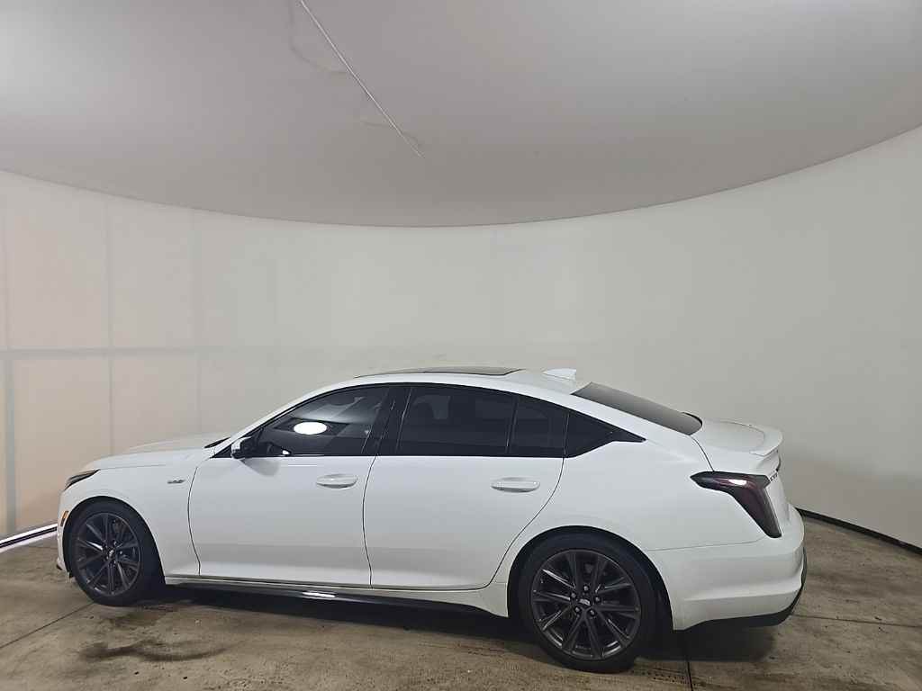 2024 Cadillac CT5 V photo 4
