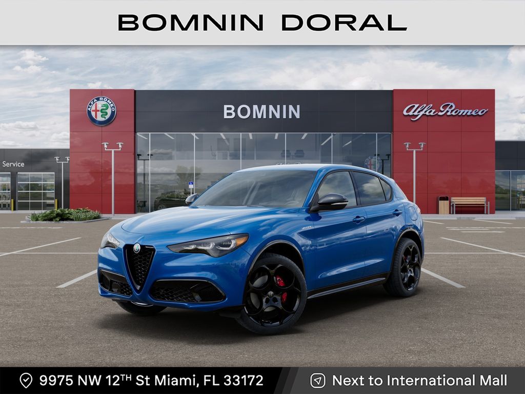 2025 Alfa Romeo Stelvio Base