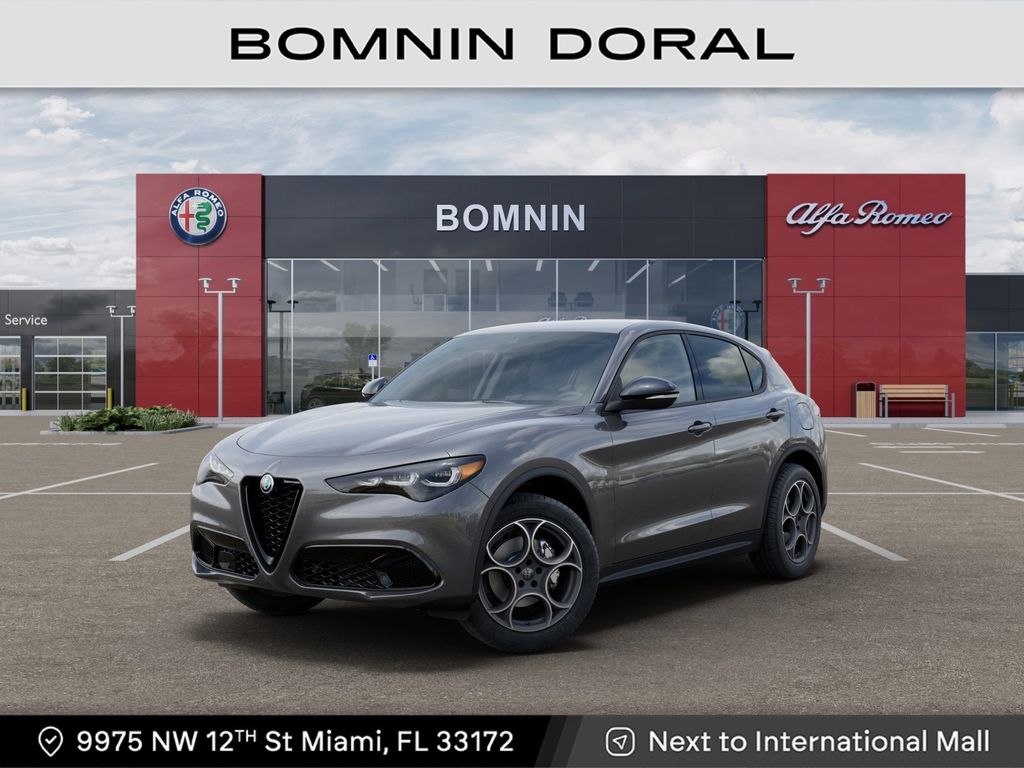 2025 Alfa Romeo Stelvio Base's photo