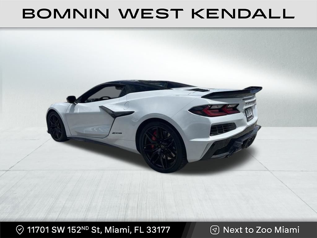 2023 Chevrolet Corvette Z06 3LZ photo 3