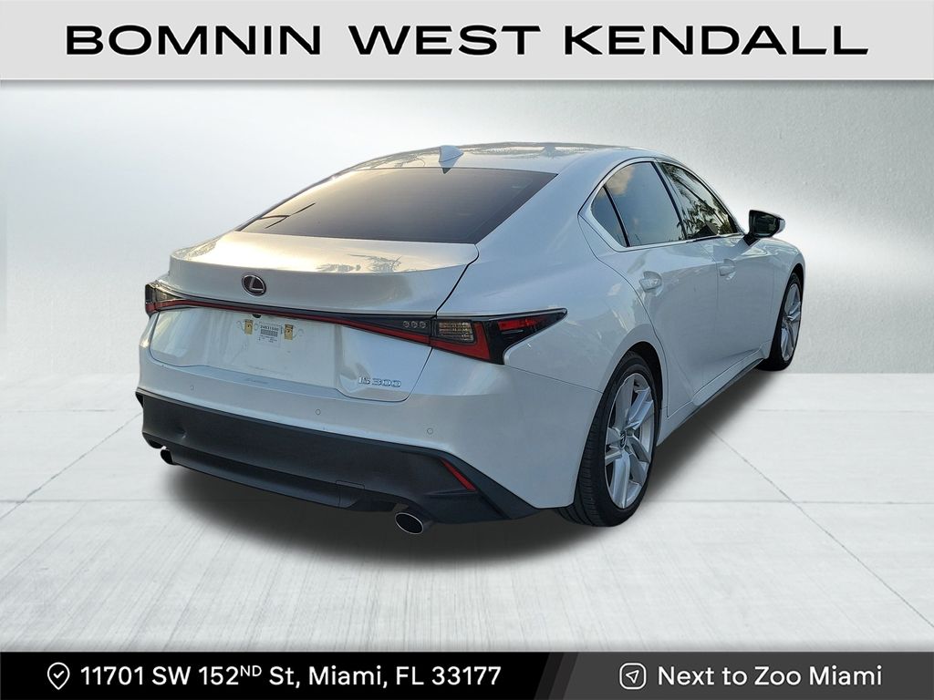 2024 Lexus IS 300 photo 4