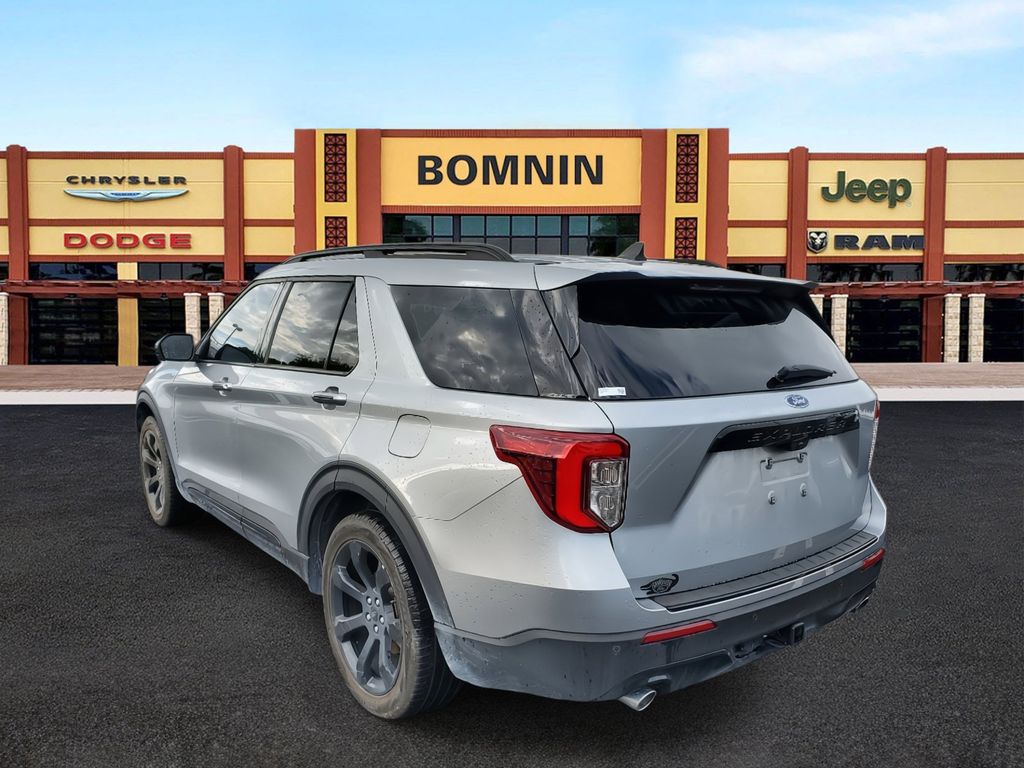 2023 Ford Explorer ST-Line photo 4