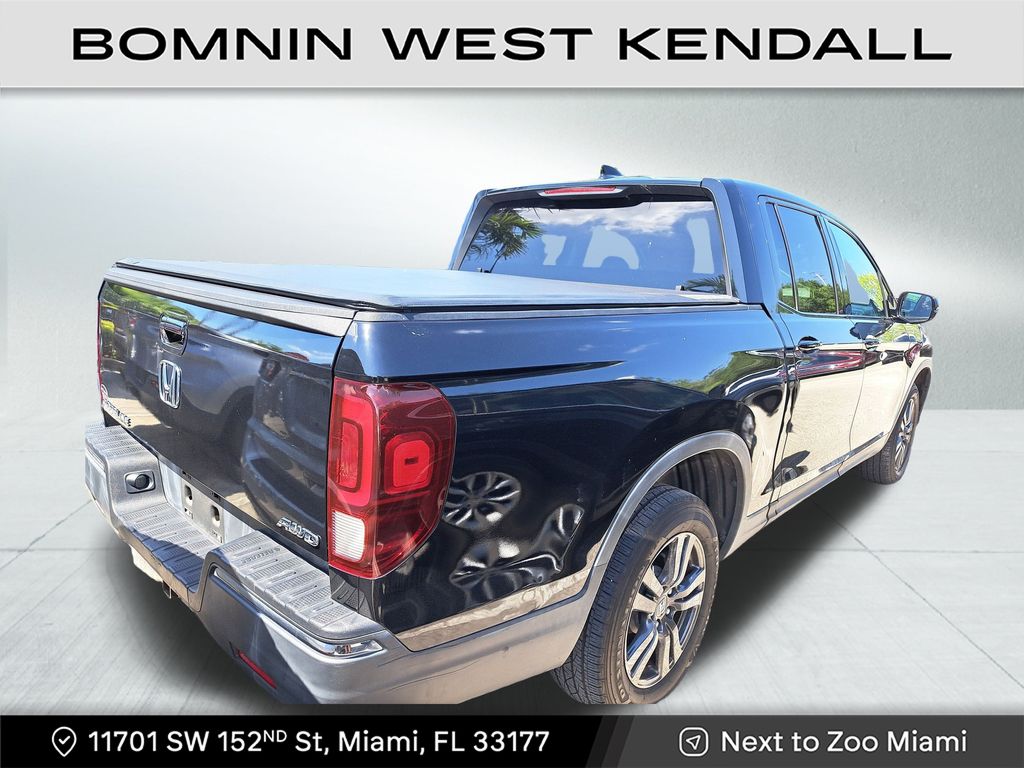 2019 Honda Ridgeline Sport photo 4