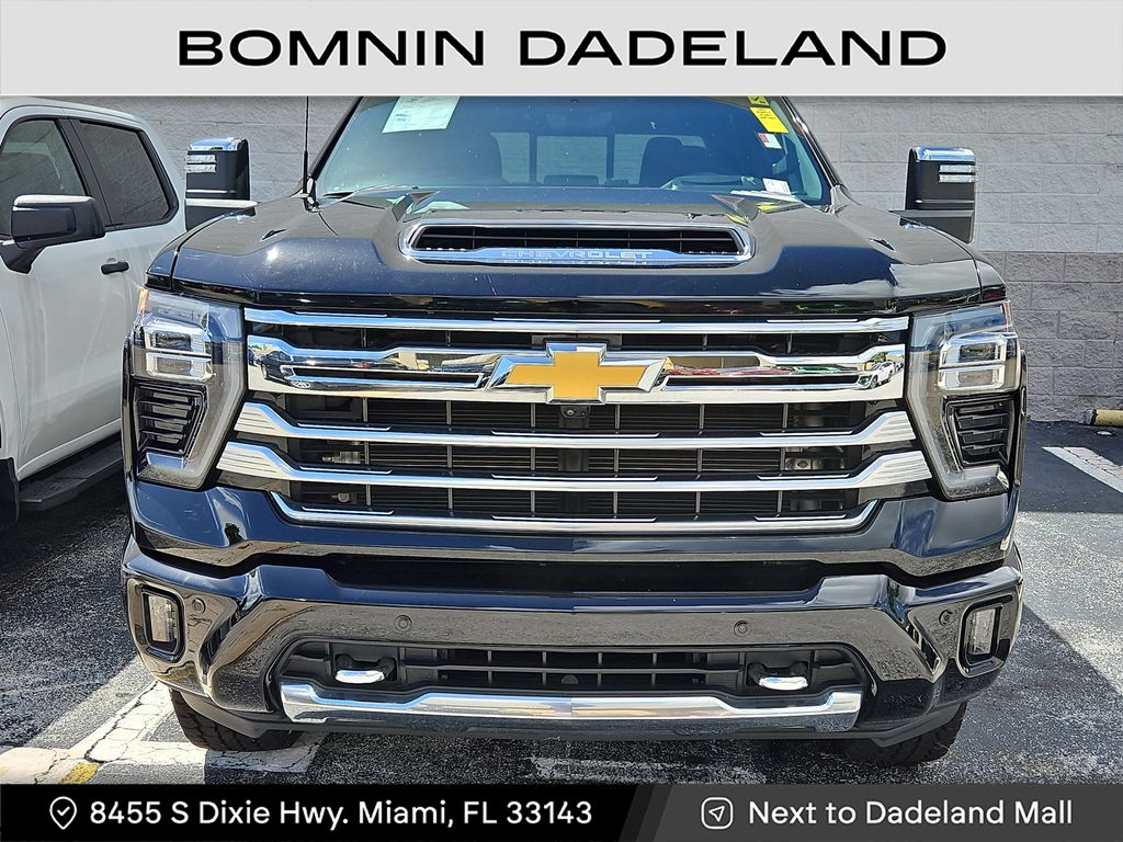 2024 Chevrolet Silverado 2500HD High Country photo 3