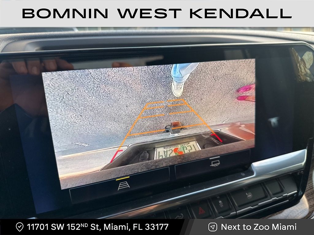 2023 Chevrolet Silverado 1500 LT photo 4